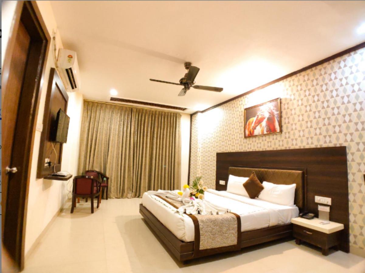 Hotel Badrika Inn Rewa Exteriér fotografie