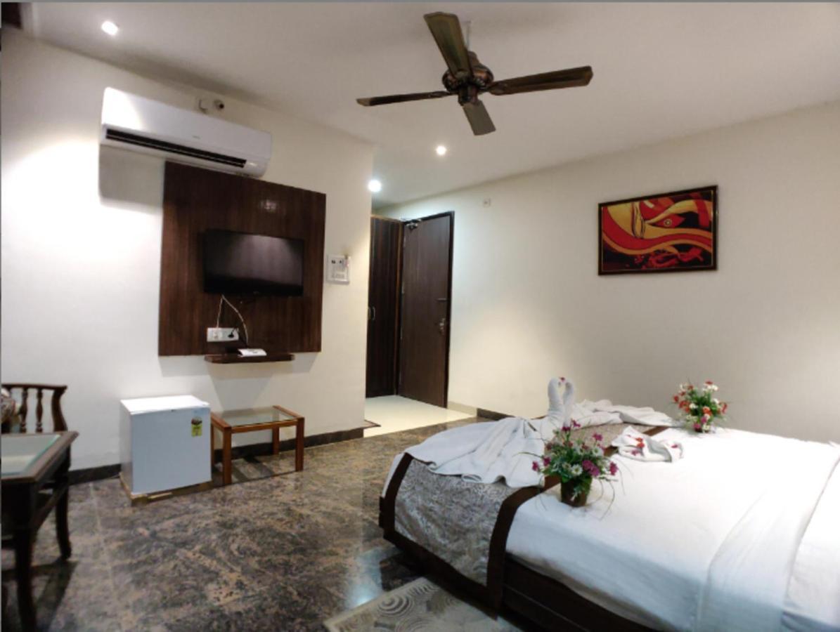 Hotel Badrika Inn Rewa Exteriér fotografie